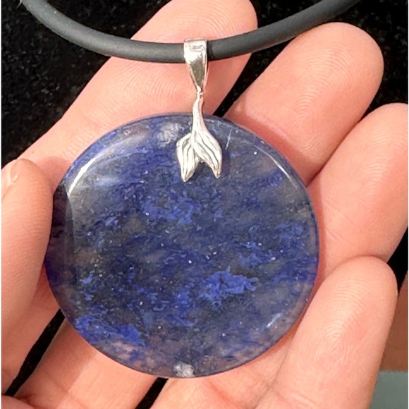 831. Blueberry Quartz Disc pendant .925 Sterling silver bail clasp black cord - Picture 4 of 6